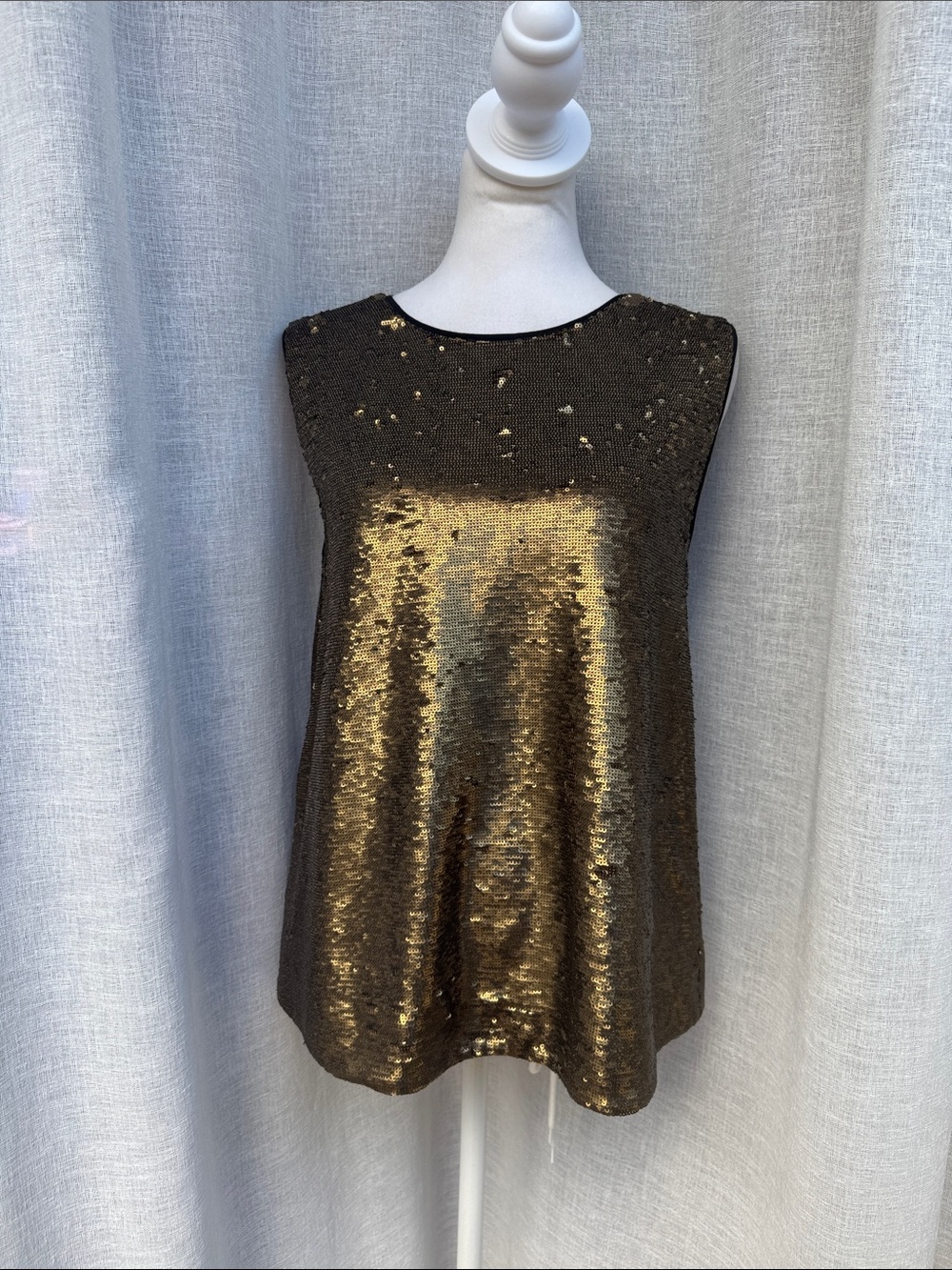Massimo Dutti gold bronze sequin sleeveless lined tank top black round neck trim